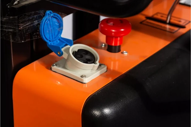 Штабелер с электроподъемом 1,5 т - 3,5 м Вилы: 1100 , Гелевая АКБ, SPN1535 SIBLINE купить в Белгороде Штабелер с электроподъемом 1,5 т - 3,5 м Вилы: 1100 , Гелевая АКБ, SPN1535 SIBLINE купить в Белгороде