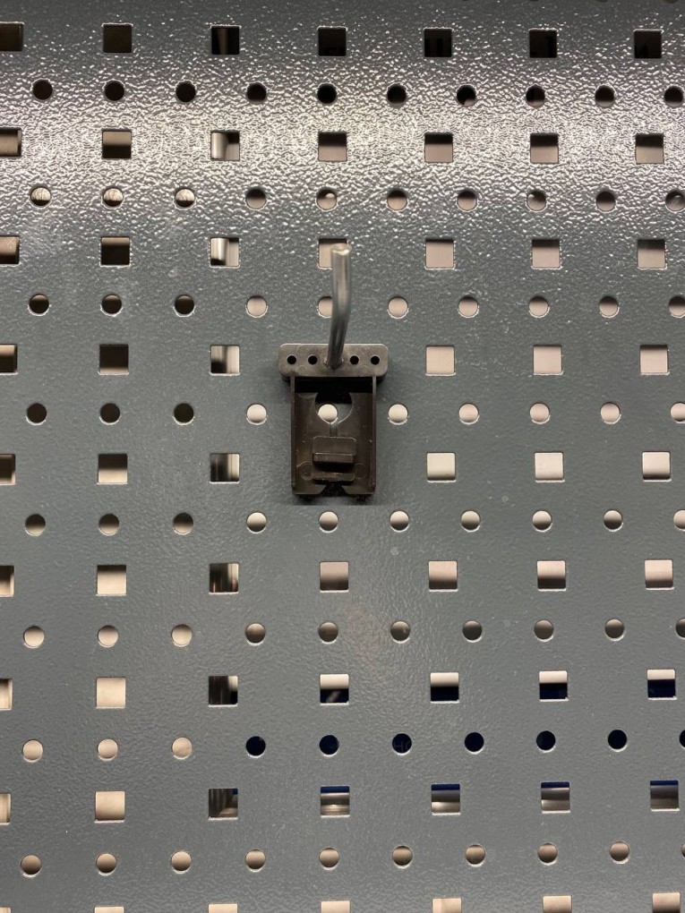 Крючок 75 мм купить в Белгороде