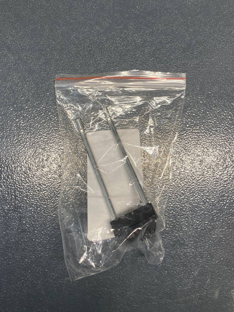 Крючок двойной 100 мм купить в Белгороде