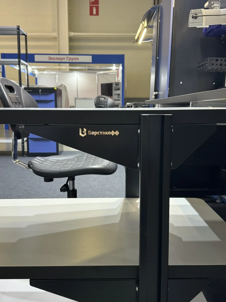 Подкатной антистатический стол SPC A купить в Белгороде Подкатной антистатический стол SPC A купить в Белгороде