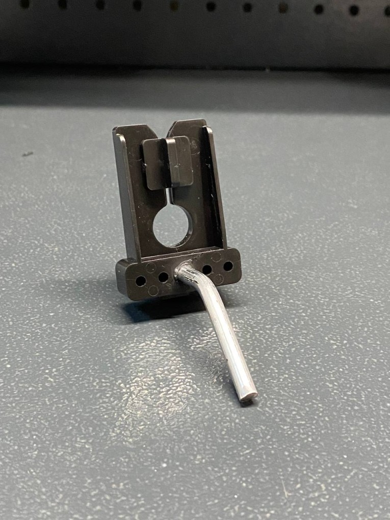 Крючок наклонный 50 мм купить в Белгороде