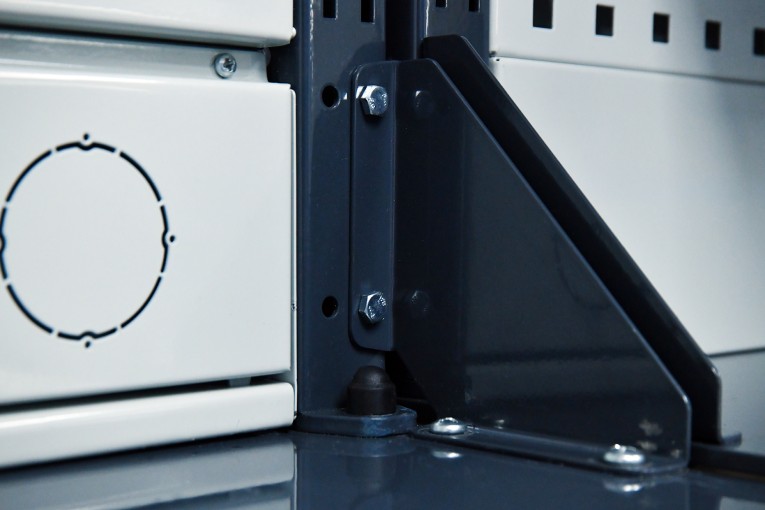 Верстак FBK 1552.111.2-2F купить в Белгороде Верстак FBK 1552.111.2-2F купить в Белгороде